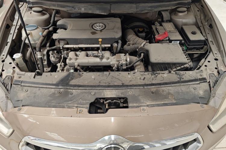 Used Brilliance H530 2014 1.5T Automatic Elite Version Engine Bay