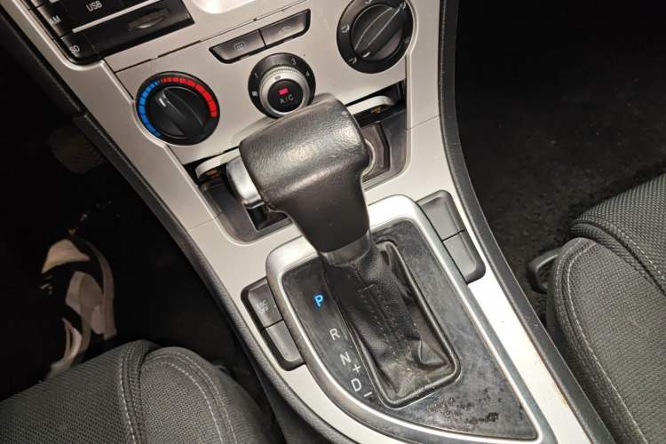 Used Brilliance H530 2014 1.5T Automatic Elite Version Gear Lever