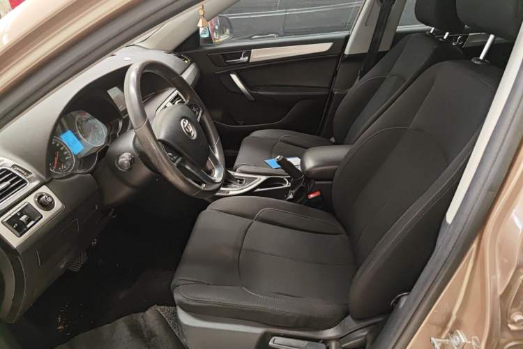 Used Brilliance H530 2014 1.5T Automatic Elite Version Left Front Seat