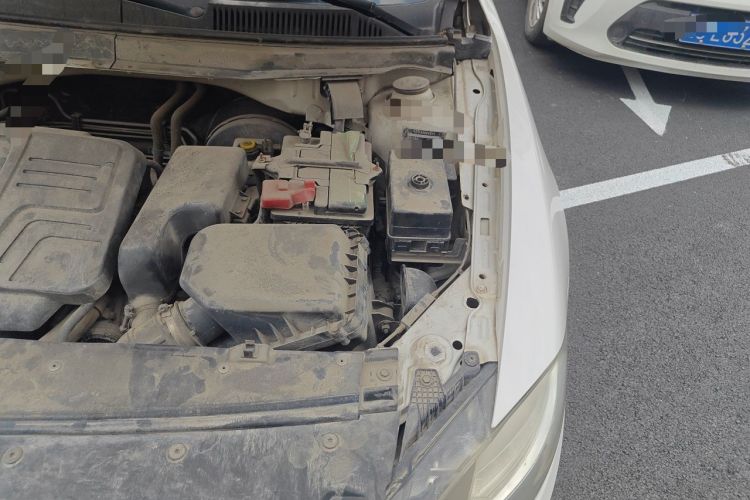 Used Brilliance H530 2014 1.6L Manual Luxury Model Engine Bay Left