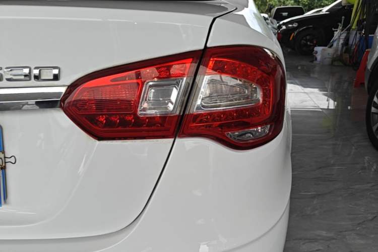 Used Brilliance H530 2014 1.6L Automatic Comfort Model Right Rear Taillight