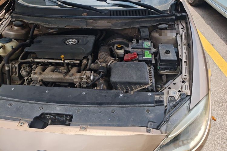 Used Brilliance H530 2014 1.5T Automatic Elite Version Engine Bay Left
