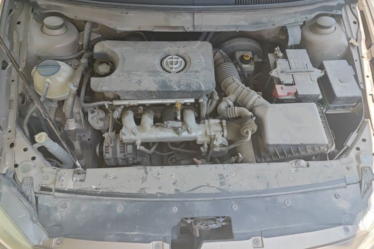 Used Brilliance H530 2014 1.5T Automatic Elite Version Engine Bay