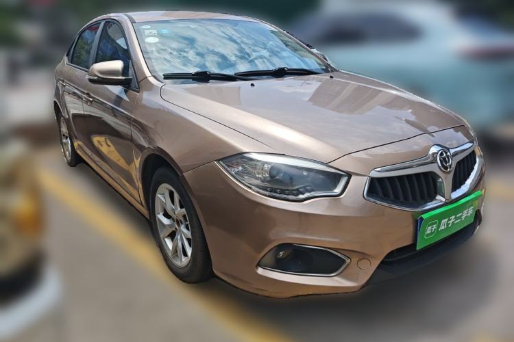 Used Brilliance H530 2014 1.5T Automatic Elite Version Front Right 45 Deg