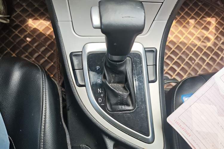 Used Brilliance H530 2014 1.5T Automatic Elite Version Gear Lever
