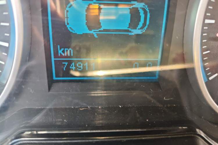 Used Brilliance H530 2014 1.5T Automatic Elite Version Odometer Close Up