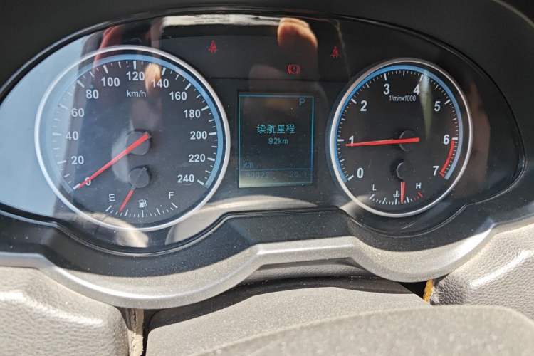 Used Brilliance H530 2014 1.5T Automatic Elite Version Odometer Close Up