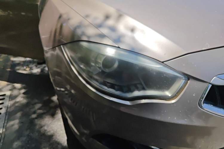 Used Brilliance H530 2014 1.5T Automatic Elite Version Right Front Headlight