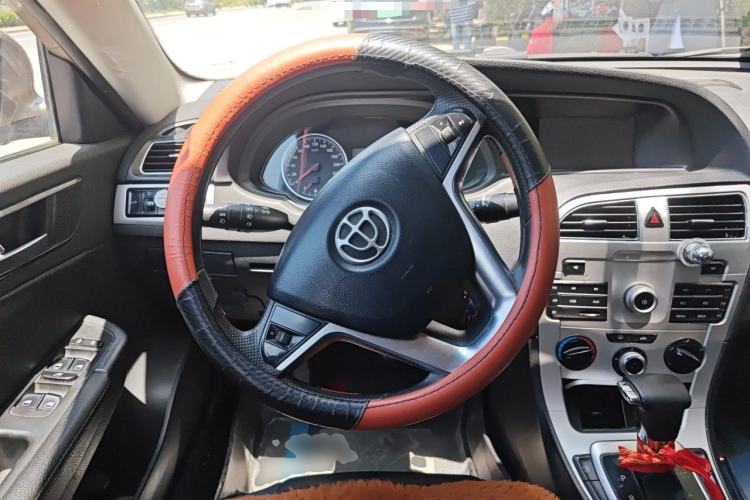 Used Brilliance H530 2014 1.5T Automatic Elite Version Steering Wheel