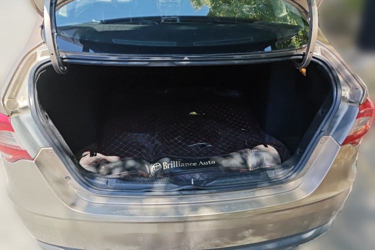 Used Brilliance H530 2014 1.5T Automatic Elite Version Trunk