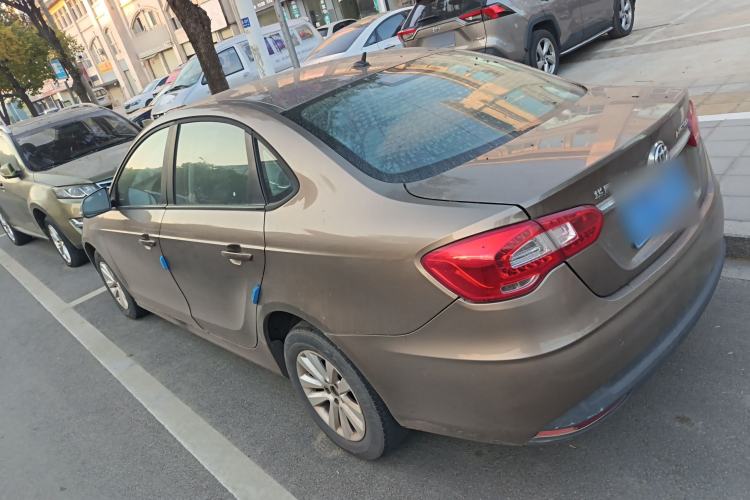 Used Brilliance H530 2017 1.6L Automatic Comfort Model Exterior 3