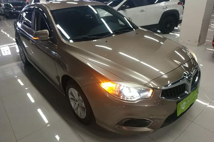 Used Brilliance H530 2017 1.6L Automatic Comfort Model Front Right 45 Deg