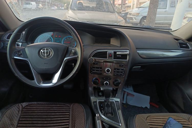 Used Brilliance H530 2017 1.6L Automatic Comfort Model Interior 2