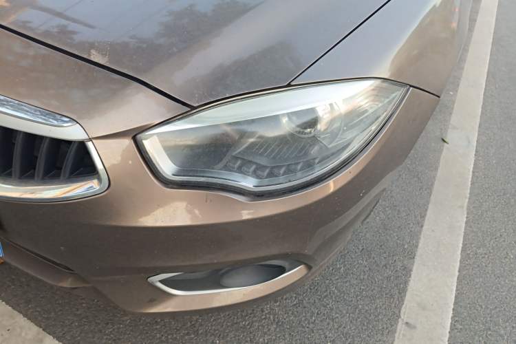 Used Brilliance H530 2017 1.6L Automatic Comfort Model Left Front Headlight
