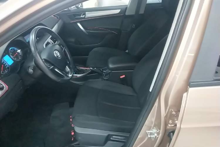 Used Brilliance H530 2017 1.6L Automatic Comfort Model Left Front Seat