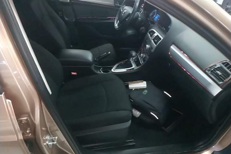 Used Brilliance H530 2017 1.6L Automatic Comfort Model Right Front Seat