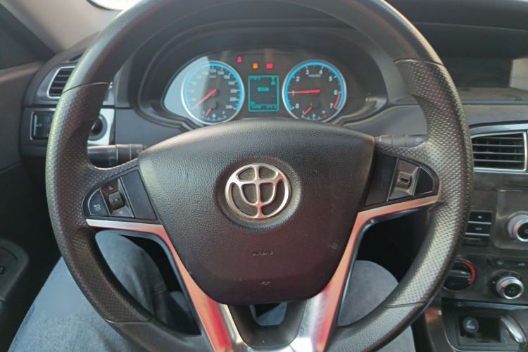 Used Brilliance H530 2017 1.6L Automatic Comfort Model Steering Wheel