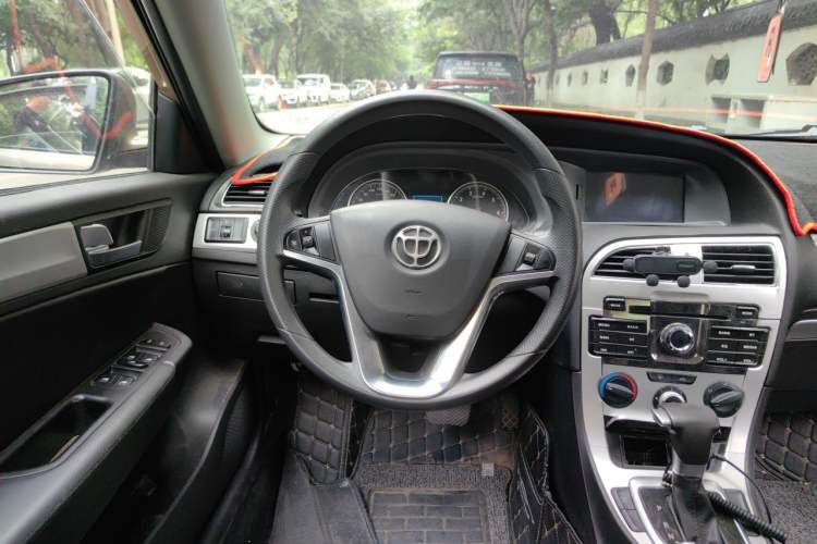 Used Brilliance H530 2017 1.6L Automatic Comfort Model Steering Wheel
