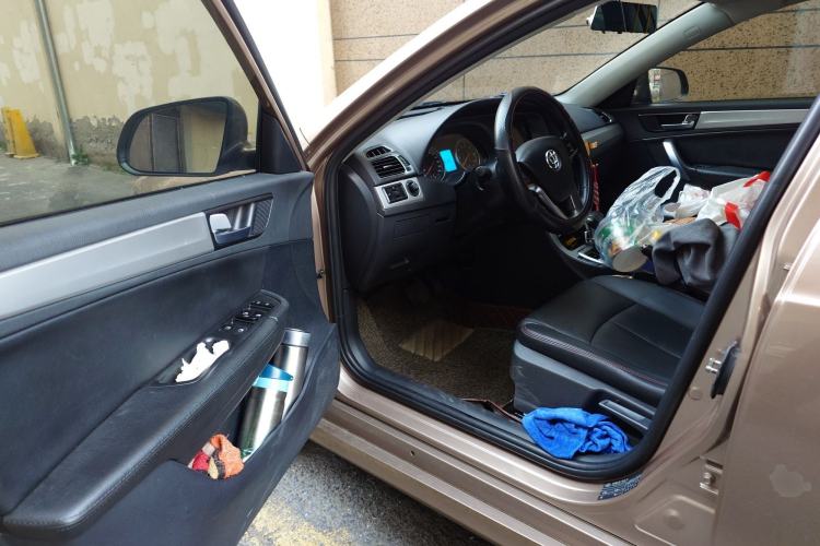 Used Brilliance H530 2017 1.6L Automatic Comfort Model Driver Seat