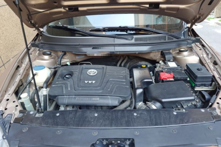 Used Brilliance H530 2017 1.6L Automatic Comfort Model Engine Bay