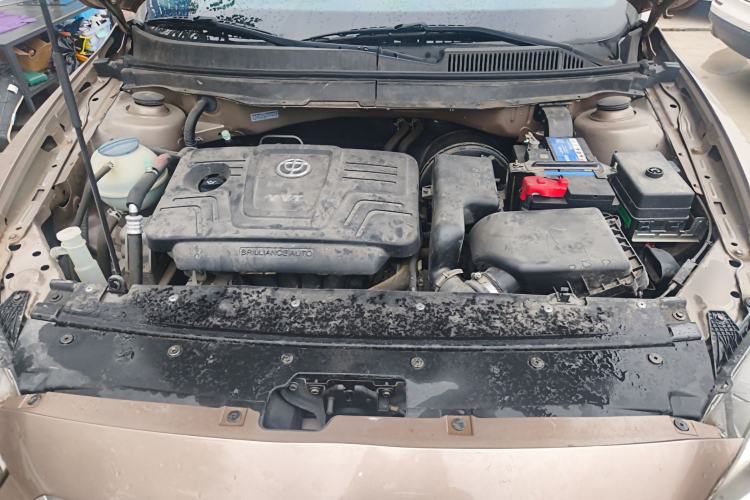 Used Brilliance H530 2017 1.6L Automatic Comfort Model Engine Bay