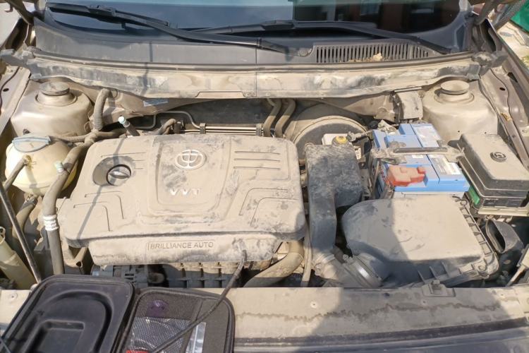 Used Brilliance H530 2017 1.6L Automatic Comfort Model Engine Bay
