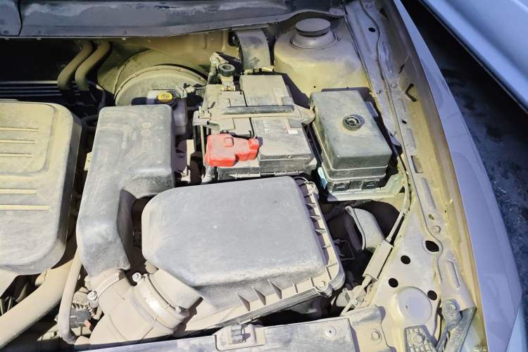 Used Brilliance H530 2017 1.6L Automatic Comfort Model Engine Bay Left