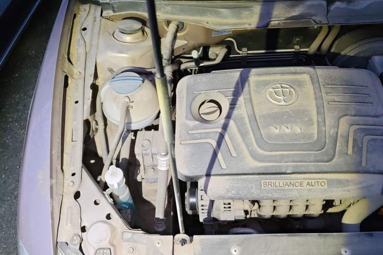 Used Brilliance H530 2017 1.6L Automatic Comfort Model Engine Bay Right