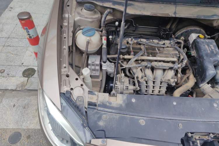 Used Brilliance H530 2017 1.6L Automatic Comfort Model Engine Bay Right
