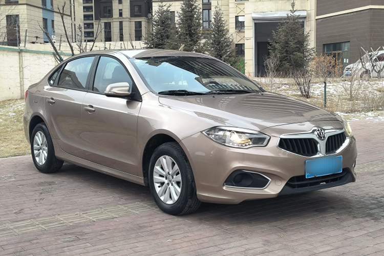 Used Brilliance H530 2017 1.6L Automatic Comfort Model Exterior 2