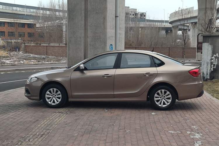 Used Brilliance H530 2017 1.6L Automatic Comfort Model Exterior 3
