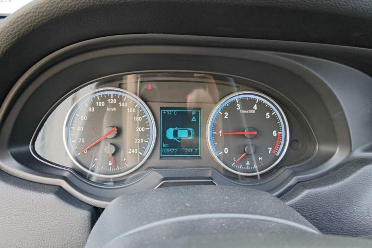Used Brilliance H530 2017 1.6L Automatic Comfort Model Instrument Cluster