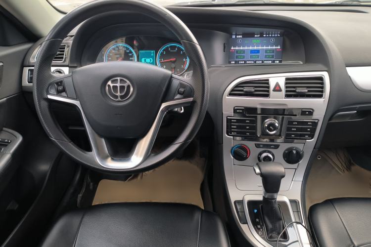 Used Brilliance H530 2017 1.6L Automatic Comfort Model Interior 2