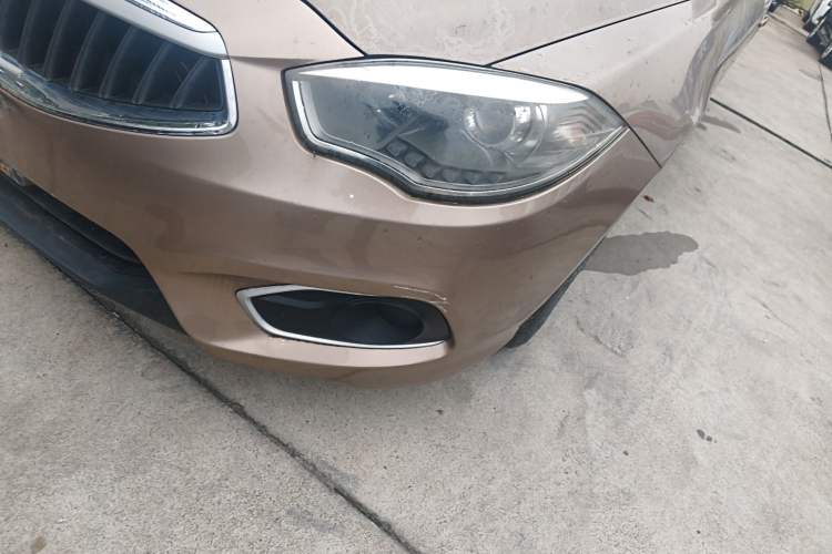 Used Brilliance H530 2017 1.6L Automatic Comfort Model Left Front Headlight