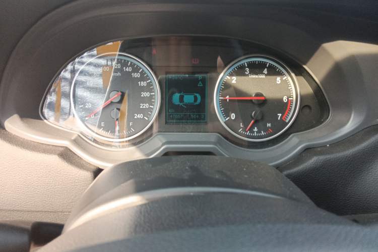 Used Brilliance H530 2017 1.6L Automatic Comfort Model Odometer Close Up