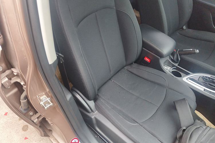 Used Brilliance H530 2017 1.6L Automatic Comfort Model Right Front Seat