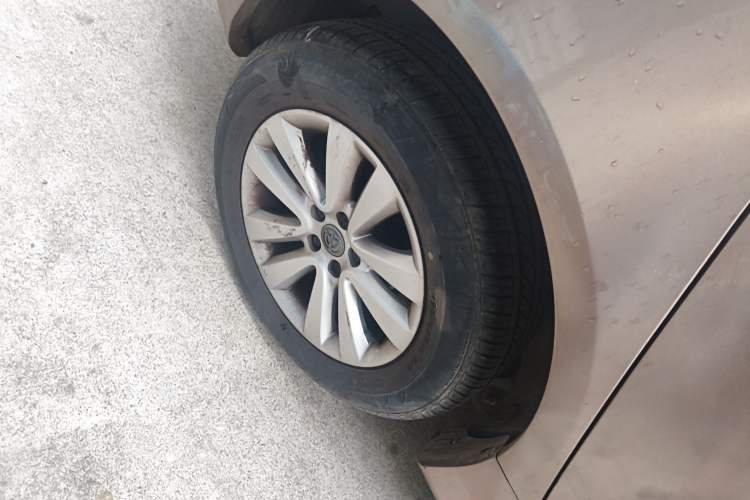 Used Brilliance H530 2017 1.6L Automatic Comfort Model Right Rear Wheel Hub