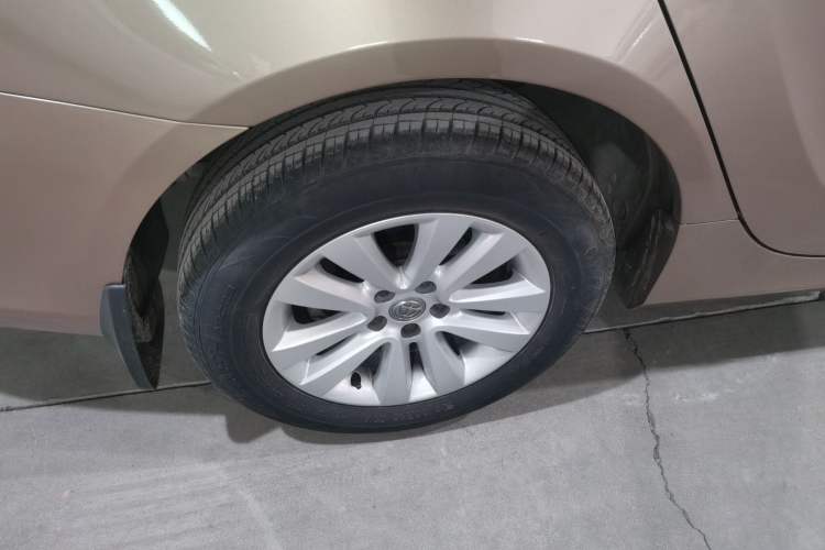 Used Brilliance H530 2017 1.6L Automatic Comfort Model Right Rear Wheel Hub