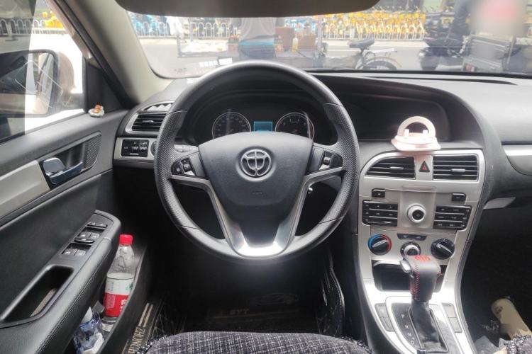 Used Brilliance H530 2017 1.6L Automatic Comfort Model Steering Wheel