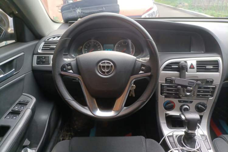 Used Brilliance H530 2017 1.6L Automatic Comfort Model Steering Wheel
