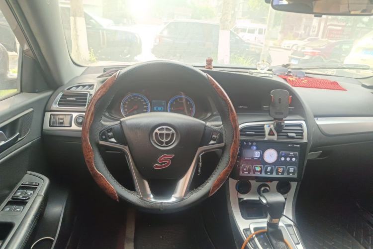 Used Brilliance H530 2017 1.6L Automatic Comfort Model Steering Wheel