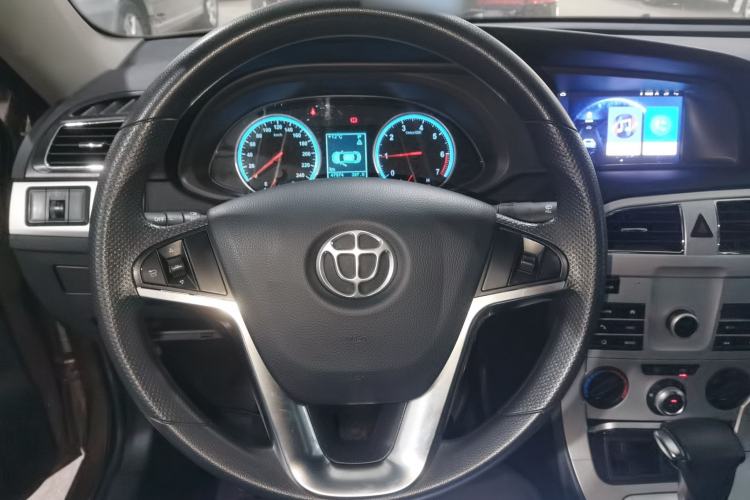 Used Brilliance H530 2017 1.6L Automatic Comfort Model Steering Wheel