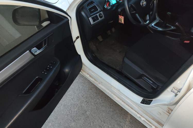 Used Brilliance H530 2017 1.6L Manual Comfort Model Driver Seat