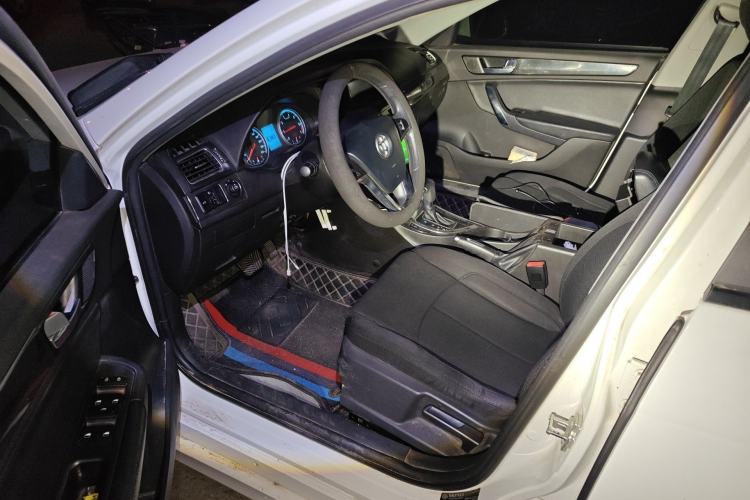 Used Brilliance H530 2017 1.6L Automatic Comfort Model Driver Seat