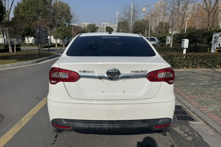 Used Brilliance H530 2017 1.6L Manual Comfort Model Exterior 7