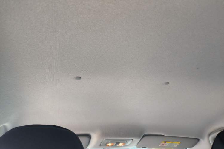 Used Brilliance H530 2017 1.6L Manual Comfort Model Headliner