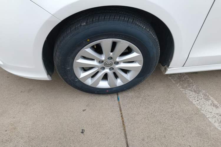 Used Brilliance H530 2017 1.6L Manual Comfort Model Left Front Wheel Hub