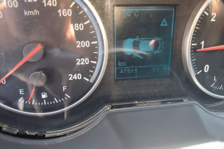 Used Brilliance H530 2017 1.6L Manual Comfort Model Odometer Close Up