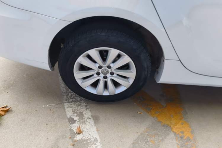 Used Brilliance H530 2017 1.6L Manual Comfort Model Right Rear Wheel Hub