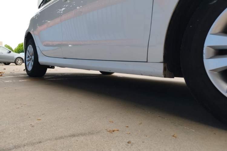Used Brilliance H530 2017 1.6L Manual Comfort Model Right Side Sill